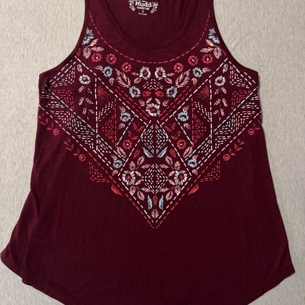 Mudd-clothing Women's Burgundy and Red Vest